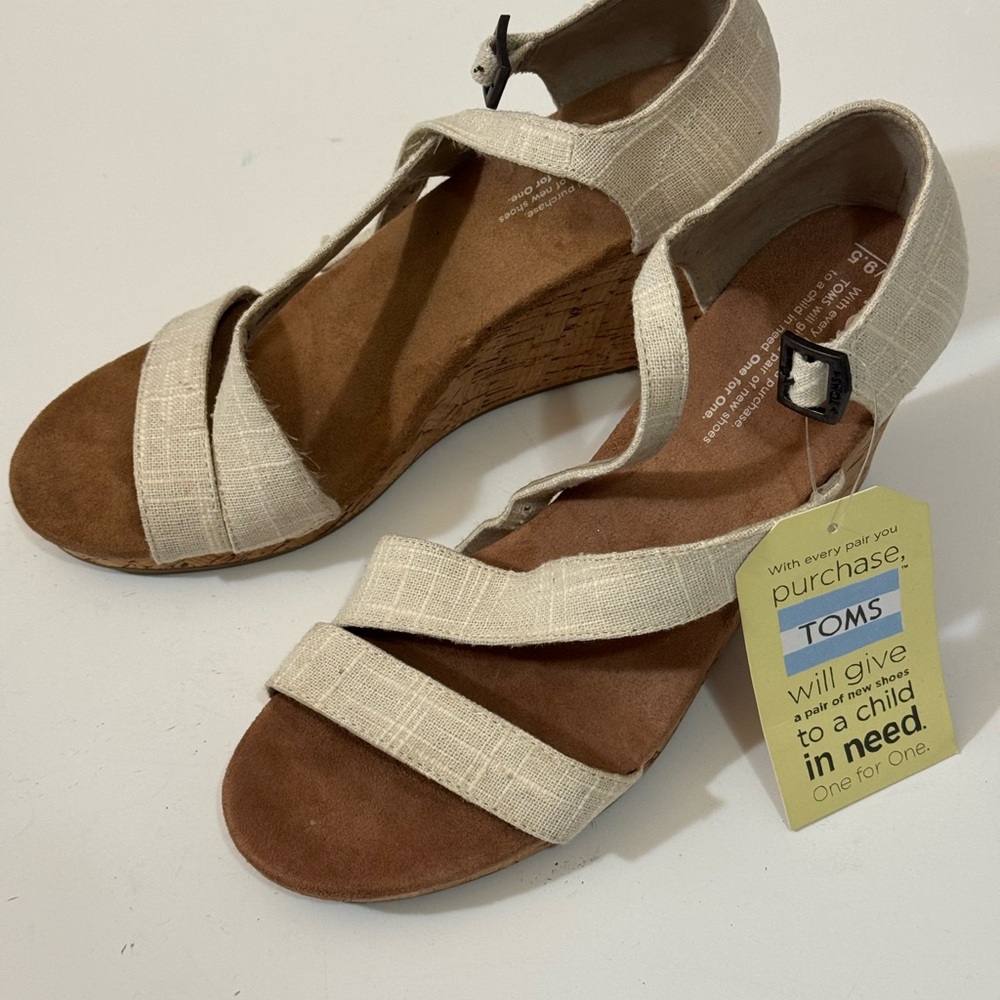 TOMS Women's Tan Wedge Sandals
